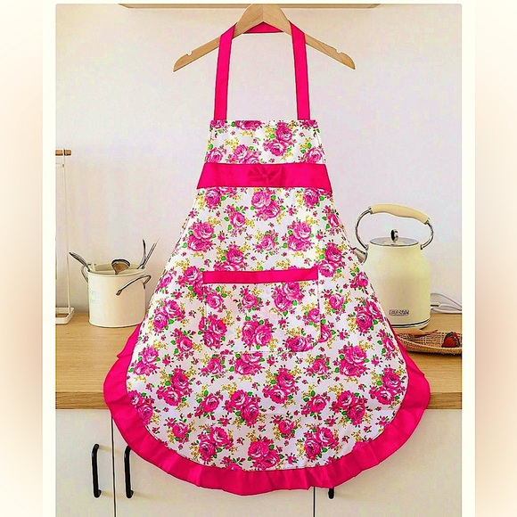 NWT Pink Floral Apron W/ Front Pocket 🍃 - Picture 1 of 4